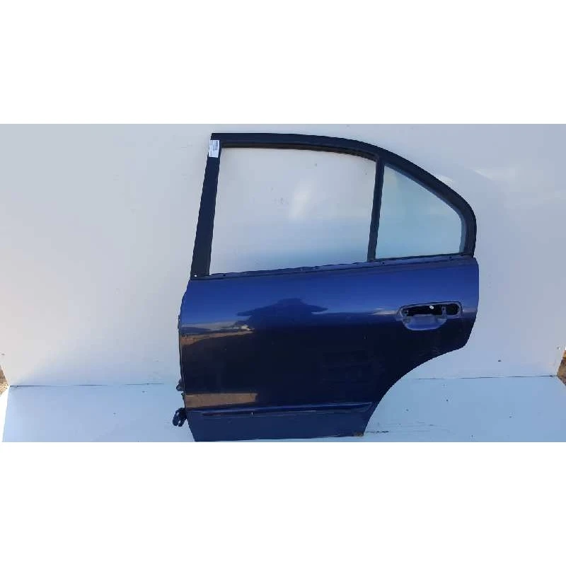 810443 left rear door MITSUBISHI GALANTExterior Door Panels & Frames