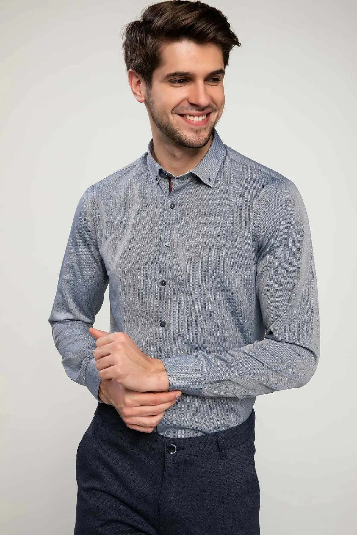 Дефакто Формальные осенние модные мужские лацканы с длинным рукавом рубашки мужские повседневные высокое качество Твердые Блузки мужские свободные Shirts-I7196AZ18AU