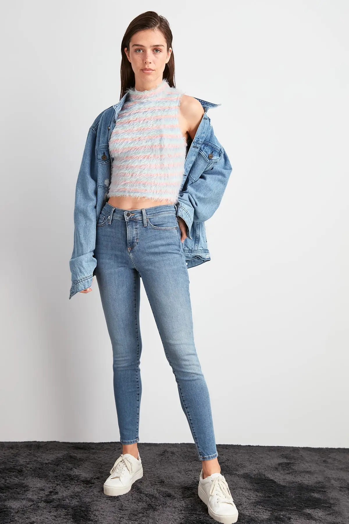 Trendyol джинсы скинни с нормальной талией TWOAW20JE0461
