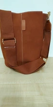 Bolso de mano de banda ancha de diseño de marca para mujer, bolso de hombro de PU de cubo de lujo, de un solo hombro, de gran capacidad, de color sólido