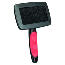 Щетка-пуходерка TRIXIE мягкая с пластиковой ручкой+ расческа 19х12см