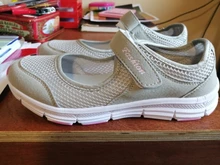 Verano transpirable mujeres zapatillas de deporte saludable caminar zapatos Mary Jane deportivo malla deporte madre regalo luz apartamentos 35-42 tamaño