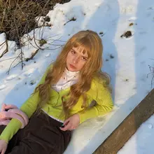 Largo SHANGKE-Peluca de pelo rizado sintético resistente al calor para mujer, pelo falso Natural con parte de pelo medio