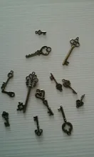 13 Uds Vintage encantos mixto colgante de llaves bronce antiguos encantos clave collar pulseras DIY joyería de Metal al por mayor