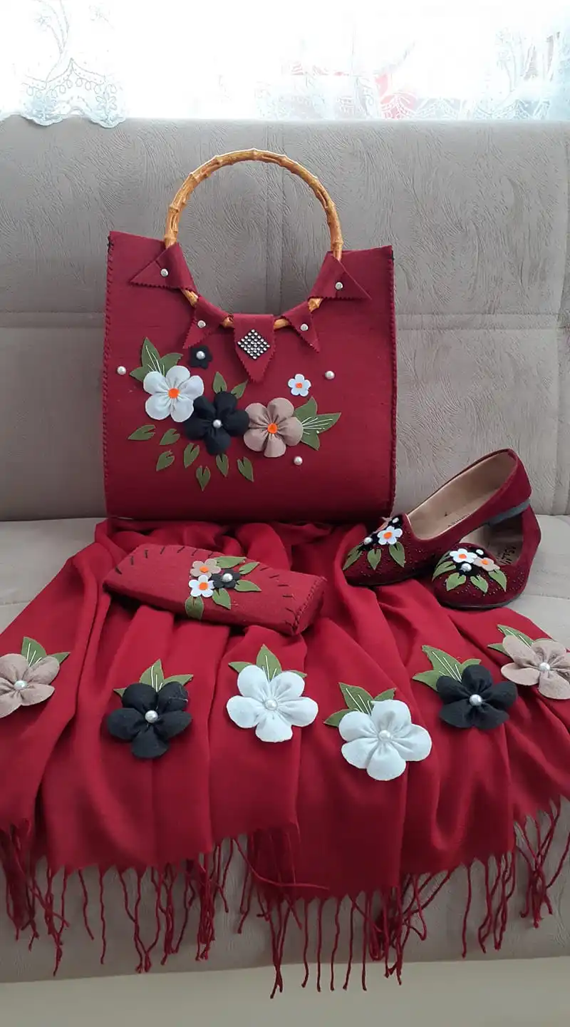 

Crossbody handmade felt women bag, Black Friday Sale 20%, Bag,shawl,wallet,shoe, all together,