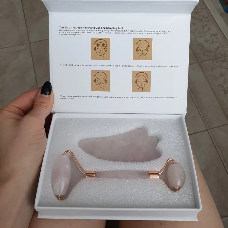 Coffret Massage Facial Quartz Rose : Rouleau + Gua Sha