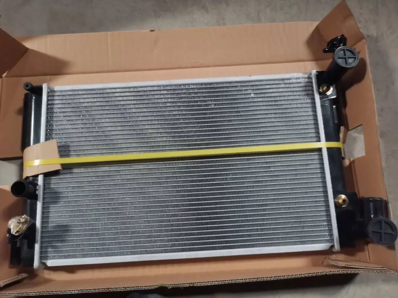 Golpher Plastic Aluminium Radiator For Toyota Corolla Nze 141 Nze141