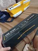 Cepillo que seca y volumiza el pelo de un solo paso, el cepillo produce aire caliente y puede alisar y arizar el pelo