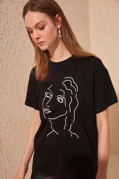 

Trendyol Black Printed Boyfriend Knitted T-shirt TWOSS19AD0039