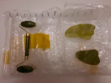 Gua Sha-Rodillo de Jade masajeador Facial 100% verdadera piedra Natural, rascador Gouache, herramientas de masaje para el cuidado de la piel