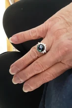 Huitan romántico anillos de perlas simuladas para las mujeres de lujo aniversario de boda accesorios anillos de compromiso para venta al por mayor