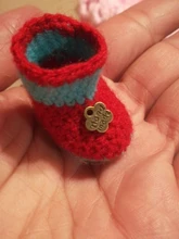 60 uds hallazgos de joyería de moda, etiquetas de metal para joyería, aleación de dos colores 8*8MM Flor de ciruela placa hecha a mano abalorios de letras