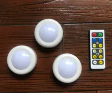 Lámpara LED inalámbrica con sensor táctil regulable para armario, luz nocturna a pilas con mando a distancia, dos colores, ideal para las escaleras de la cocina