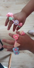 10 unids/caja de Color mixto bonito anillos de flores el Día de los niños de plástico anillo para niñas con estilo mixto de frutas como regalo