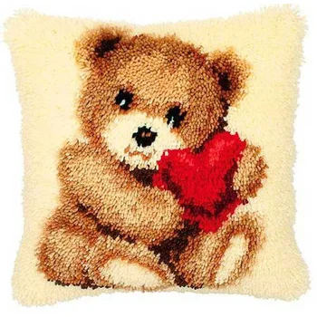 

0014187-pn cushion (carpet technique) vervaco 'медвежонок with heart '40x40 cm