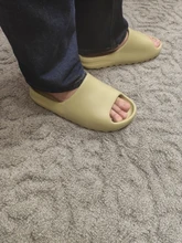 Zapatillas de verano de las mujeres de los hombres goma Eva para interiores 2021 Cool Fondo suave sandalias tendencia diapositivas Unisex chinelas zapatos para la playa casa 36-45