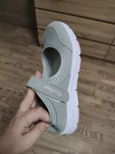 Verano transpirable mujeres zapatillas de deporte saludable caminar zapatos Mary Jane deportivo malla deporte madre regalo luz apartamentos 35-42 tamaño