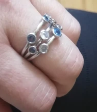 Huitan-anillos de banda estilo Partysu para mujer, 3 filas con piedra redonda de circón Blanco/azul, anillos y joyas para boda para mujer, artículo Simple