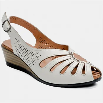 

Federica Rodari/sandals