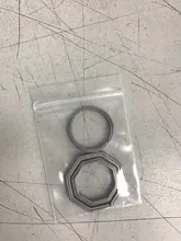 Llaveros de aleación de titanio para hombre, llaveros de anillos pendiente hebilla superligero para coche, regalo creativo masculino, venta al por mayor