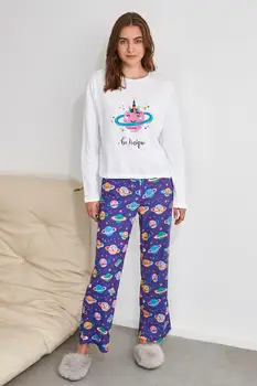 

Trendyol Galaxy Printed Knitted Pajamas Set THMAW21PT0320