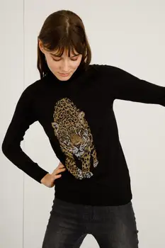 

SERESSTORE On Fashion Front Stony Tiger Embroidered Turtleneck Sweater Women Autumn-Winter Season