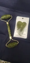 Masajeador de Jade Natural para cara, raspador de Gua Sha con rodillo de Jade, con microagujas