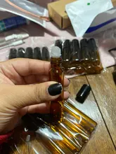 5 unds/pack 1ml 2ml 3ml 5ml 10ml ámbar delgada rollo de vidrio en botella de prueba de muestra viales para aceites esenciales con el rodillo de Metal/bola de cristal