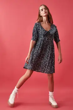 

Trendyol Collar Detail Dress TWOAW21EL0115