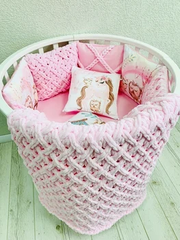 

Комплект в круглую/овальную кроватку "Пуффи" Комплекты в круглую/овальную кроватку