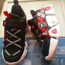 Zapatos de alta calidad para niños, zapatillas transpirables, ligeras, de fondo suave, para correr, Tenis infantiles