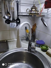 LEDEME-grifo de cocina giratorio de un solo orificio, mezclador de agua de goma de 360 grados, color blanco y negro, L4199