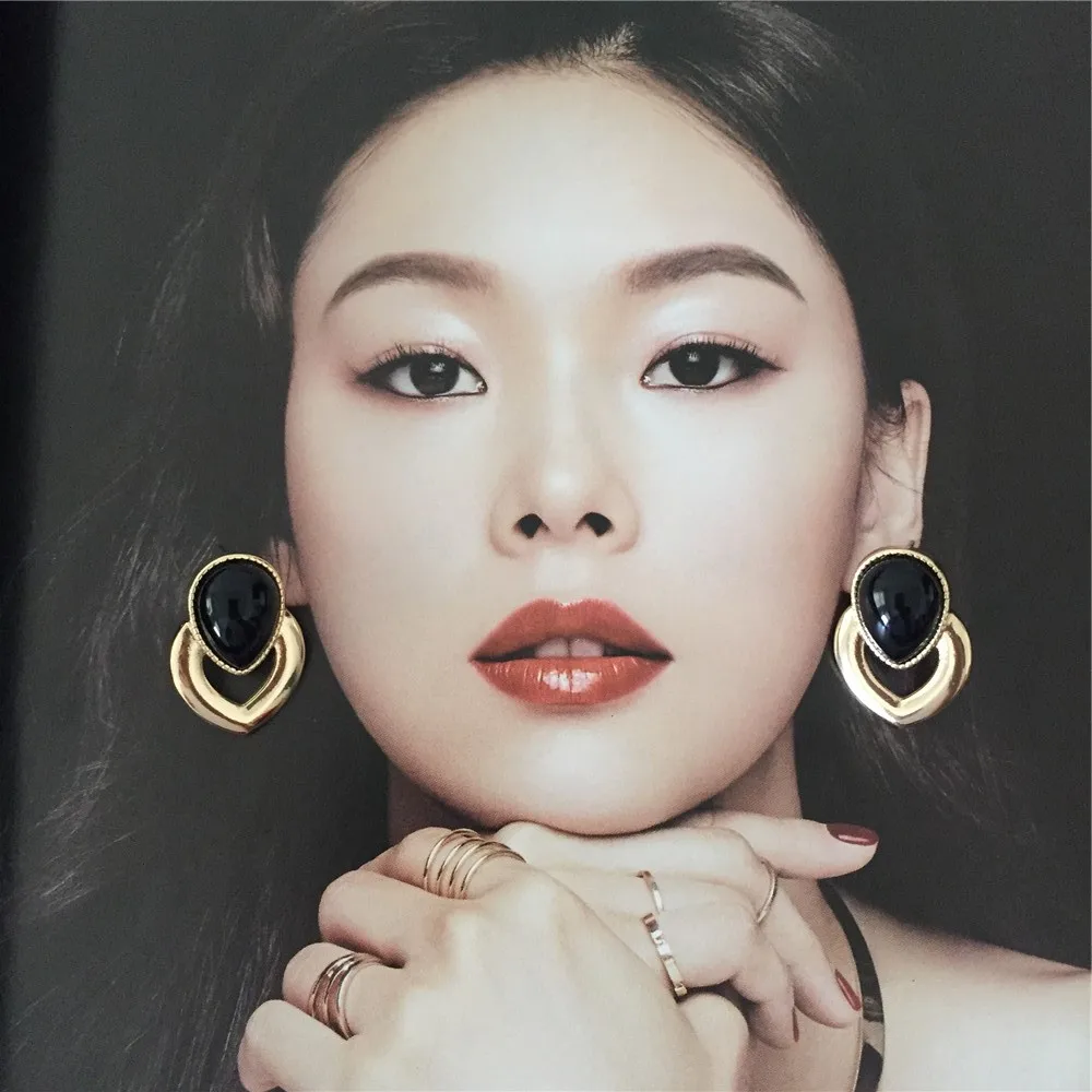 Palace Retro Geometric Statement Metal Stud Earrings For Women Gold Color Plating Female Jewelry Inlaid Pink/Black Stone | Украшения и