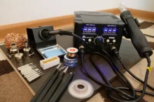 Estación de soldadura de pistola de aire caliente digital ESD, 800W, 2 en 1, 220v, para Estación de reparación SMD, actualización 8586