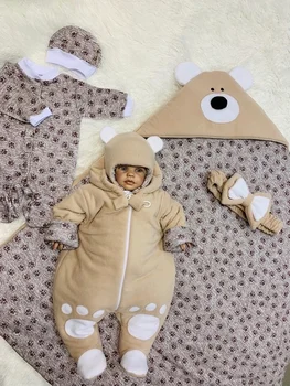 

Комплект на выписку и для прогулок «Мишутка»