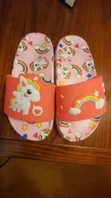 Unicornio zapatillas Nuevo Arco Iris de verano zapatillas de niños niñas de PVC antideslizante niños playa zapatos de bebé sandalias de Casa Chanclas de niños