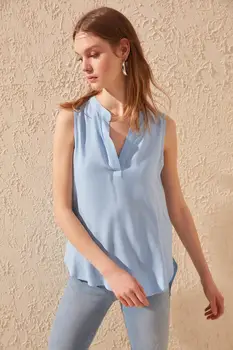 

Trendyol Collar Detailed Bluz TWOSS20BZ0487