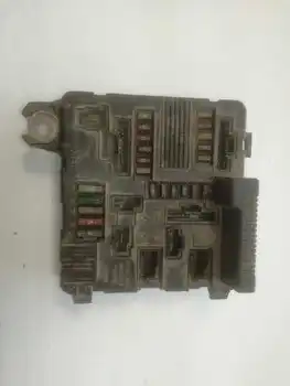 

8200262385A S118399300A Case Relays/Fuses Renault Master Kofferaufbau *