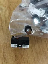 Interruptor momentáneo de botón de Interruptor de Límite Micro, interruptor de ratón de CA de 1A 125V, 3 pines, palanca con rodillo de bisagra, brazo SPDT 12*6*6mm