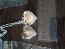 Collar que brilla en la oscuridad para mujer, foto, medallón, corazón fluorescente vintage, colgante, joyería, colgante, regalos