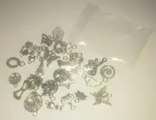 30 Uds. De colgantes de plata tibetana con forma de corona y llave, Charm de Animal para pulsera, collar, accesorios de joyería Diy