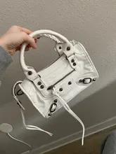 Bolso europeo de cuero PU para motocicleta para mujer, bandoleras cruzadas con remaches y borlas