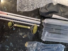 Natural Jade rodillo Guasha piel raspador Set Facial piedra reafirmante cara Anti-envejecimiento ojos hinchados masajeador cuello Anti arrugas