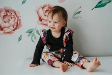 Conjunto de ropa para niñas pequeñas, Tops de manga larga con letras para recién nacidos, pantalones informales con estampado, diadema, trajes para niños pequeños