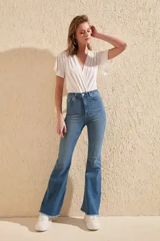 

Trendyol Pettitoes Tassels High Waist Flare Jeans TWOSS20JE0150
