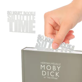 

Balvi - So Many Books marcapaginas. Ideal gift for great readers. White Color. Made of very tough plastic.