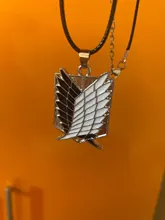 Figura de Anime Attack on Titan, collar de aleación, juguetes, alas de la libertad, Shingeki, No Kyojin, cadena de cuero, colgante de oro, regalo