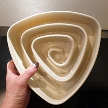 Triangle Dog Slow Eating Training Bowl for Puppy Kitten Plastic Food Feeding Bowl Pet