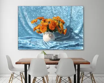 

Orange Daisy Canvas Table