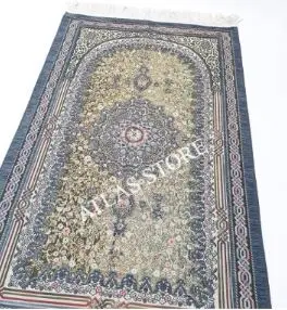 

Chenille Prayer Rug